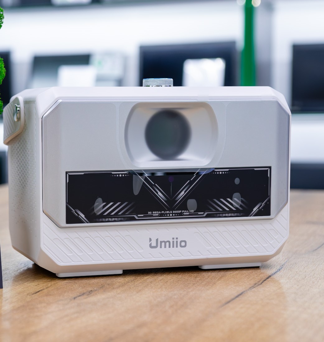 ویدئو پروژکتور اندروید Umiio مدل Q6 max